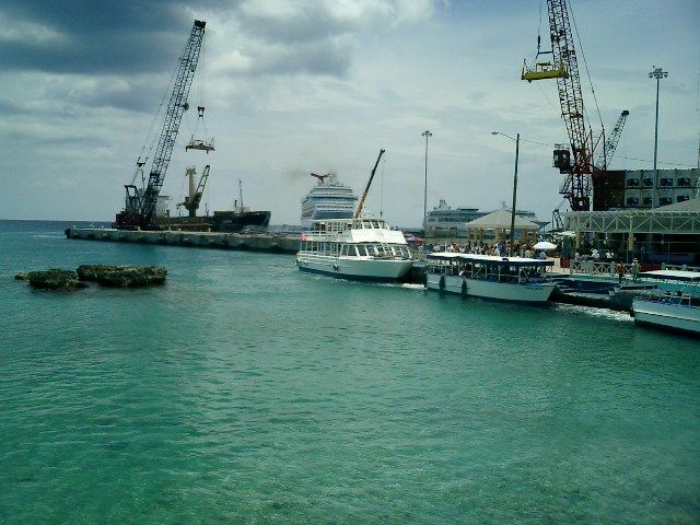 111_cayman_port
