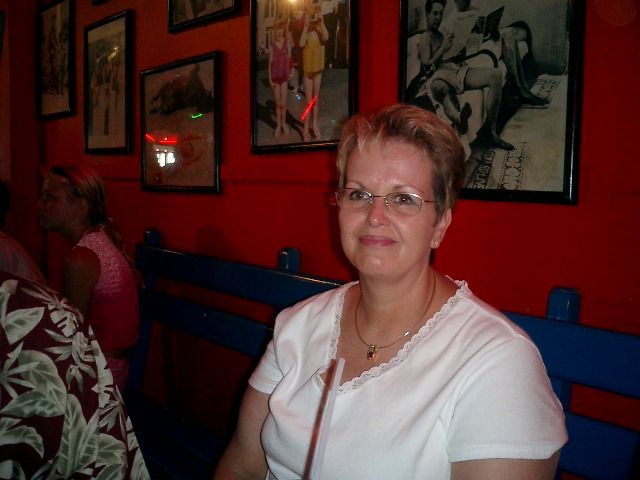 133_carlos_charlies_sue