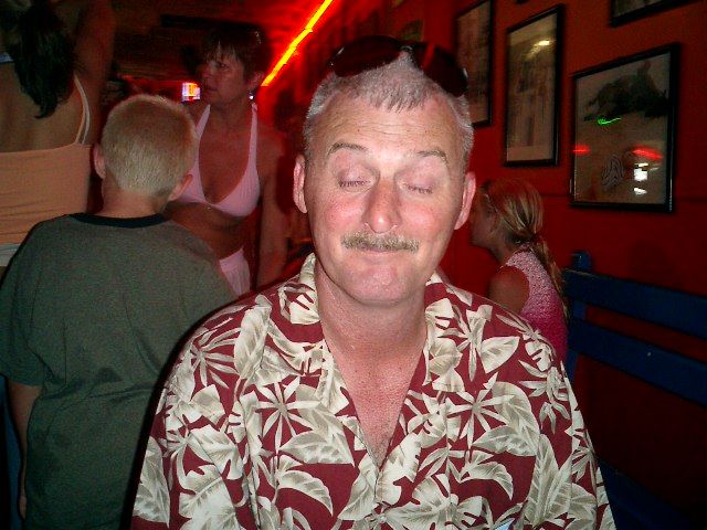 134_carlos_charlies_robert